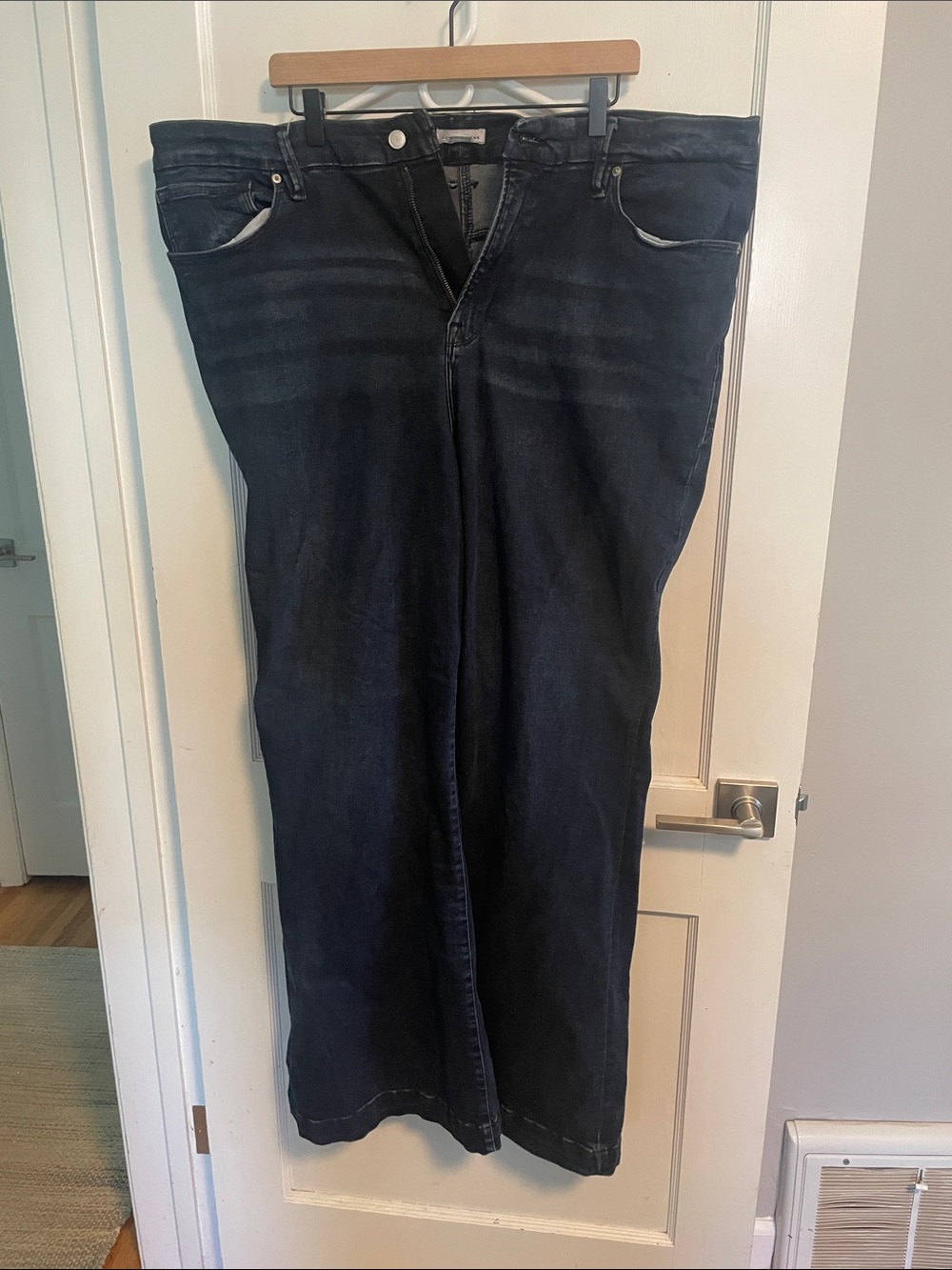 Good American Always Fits Good Legs Flare Dark Wash Jeans